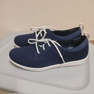 Clarks Navy Blue Casual Sneakers